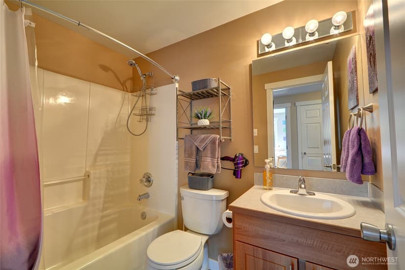 Property photo for 3306 182nd Street NE, Arlington photo 16