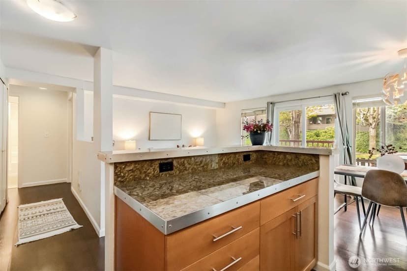Property photo for 3661 Phinney Avenue N #208, Seattle photo 8