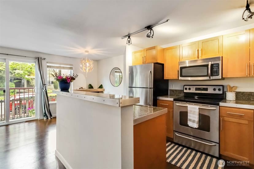 Property photo for 3661 Phinney Avenue N #208, Seattle photo 7