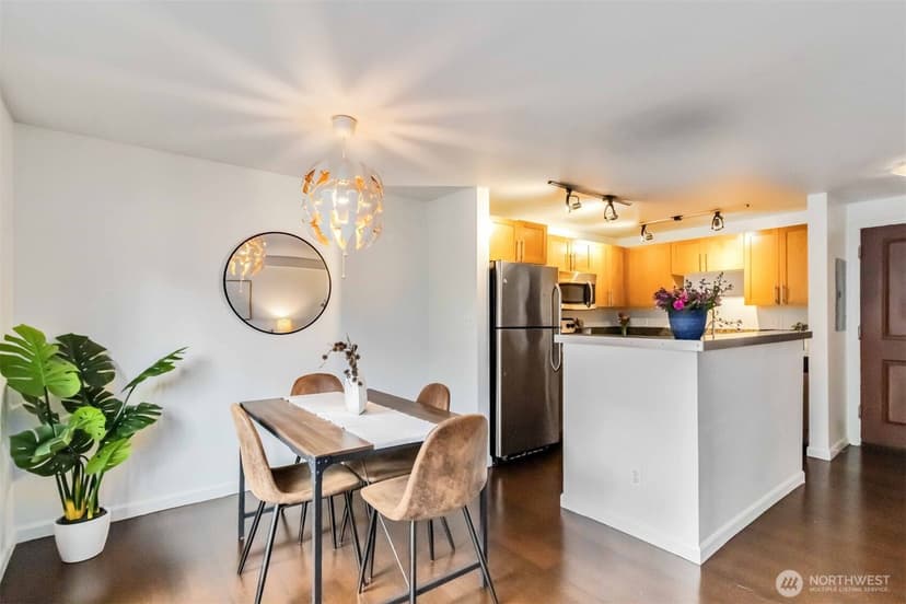 Property photo for 3661 Phinney Avenue N #208, Seattle photo 9