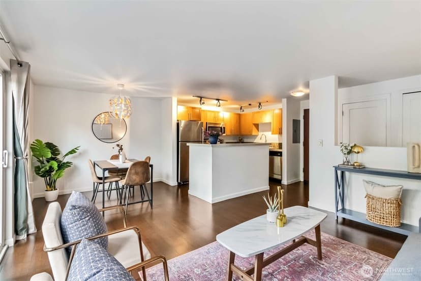 Property photo for 3661 Phinney Avenue N #208, Seattle photo 5