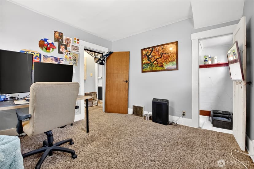 Property photo for 12260 Des Moines Memorial Drive S, Seattle photo 16