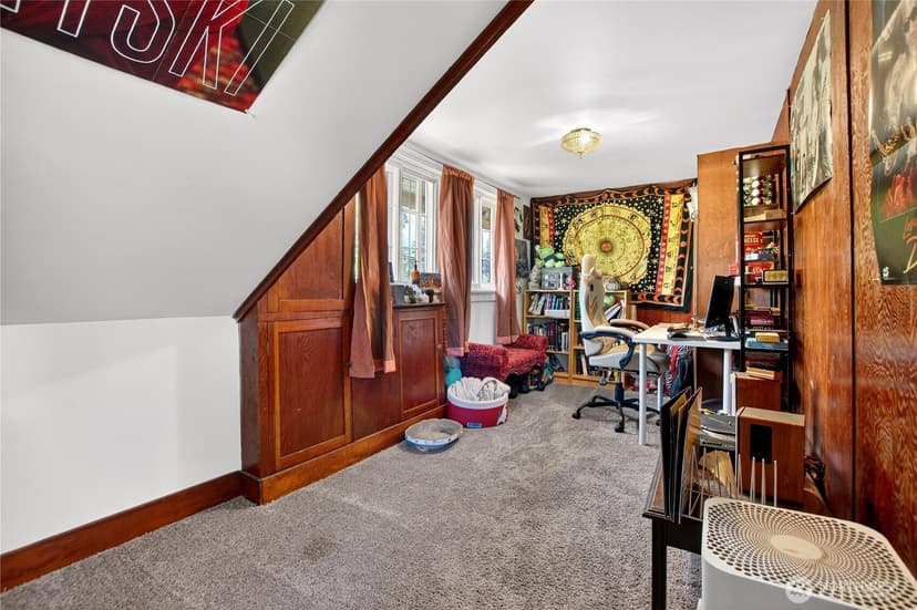Property photo for 12260 Des Moines Memorial Drive S, Seattle photo 19