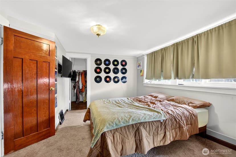 Property photo for 12260 Des Moines Memorial Drive S, Seattle photo 23