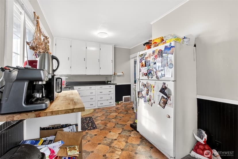 Property photo for 12260 Des Moines Memorial Drive S, Seattle photo 12