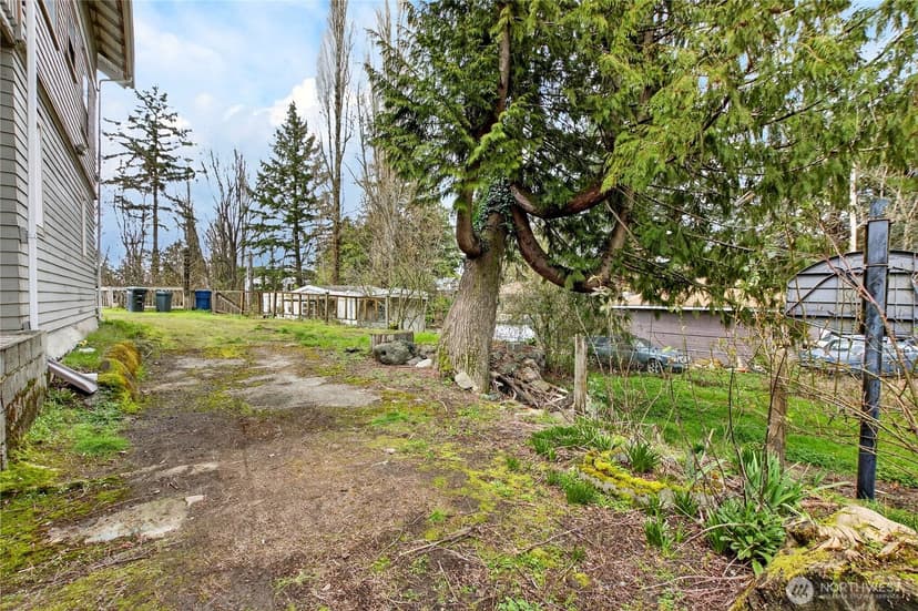 Property photo for 12260 Des Moines Memorial Drive S, Seattle photo 32