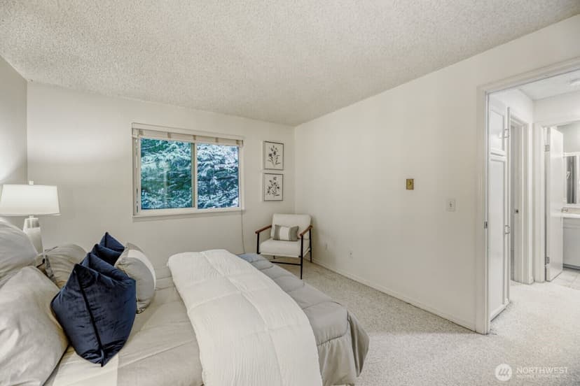 Property photo for 12904 126th Court NE #J302, Kirkland photo 11