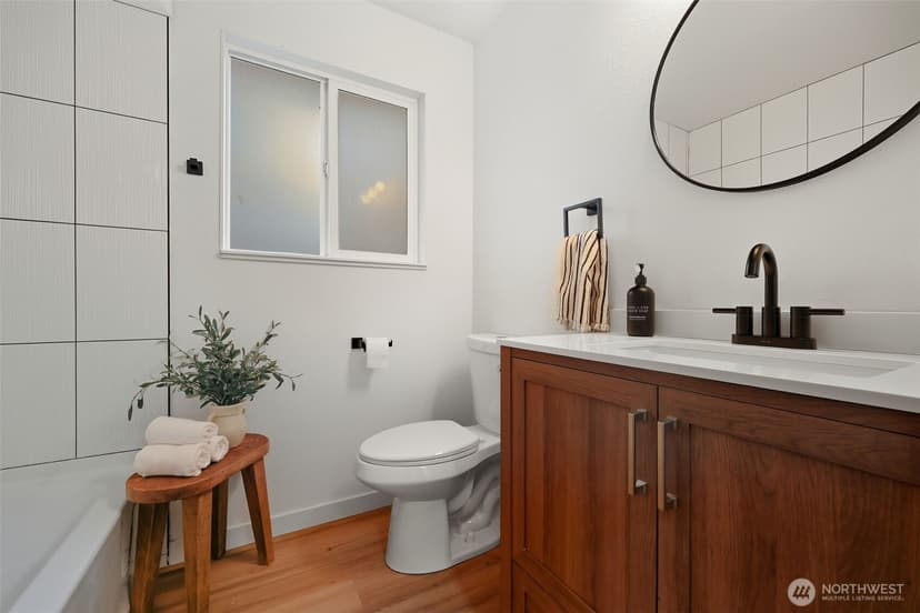 Property photo for 6609 Avondale Road SW, Lakewood photo 17