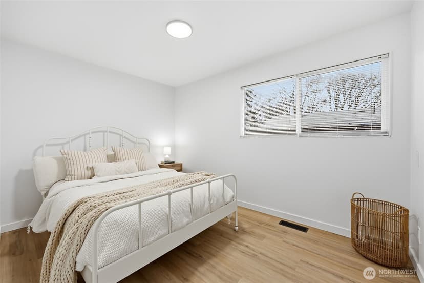 Property photo for 6609 Avondale Road SW, Lakewood photo 13