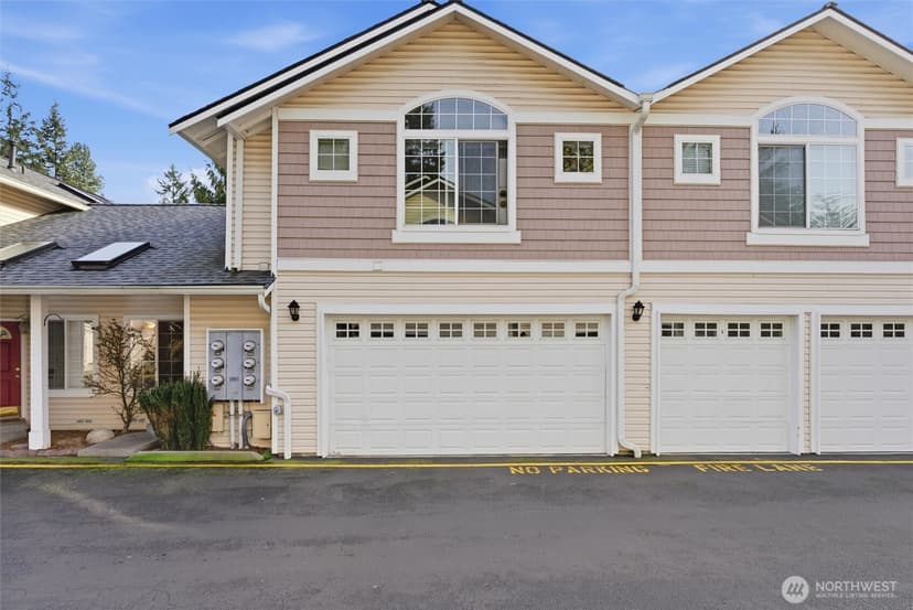 Property photo for 5705 200th Street SW #D, Lynnwood photo 4