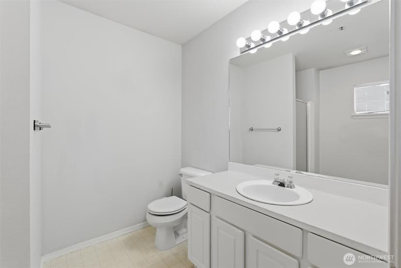 Property photo for 5705 200th Street SW #D, Lynnwood photo 18