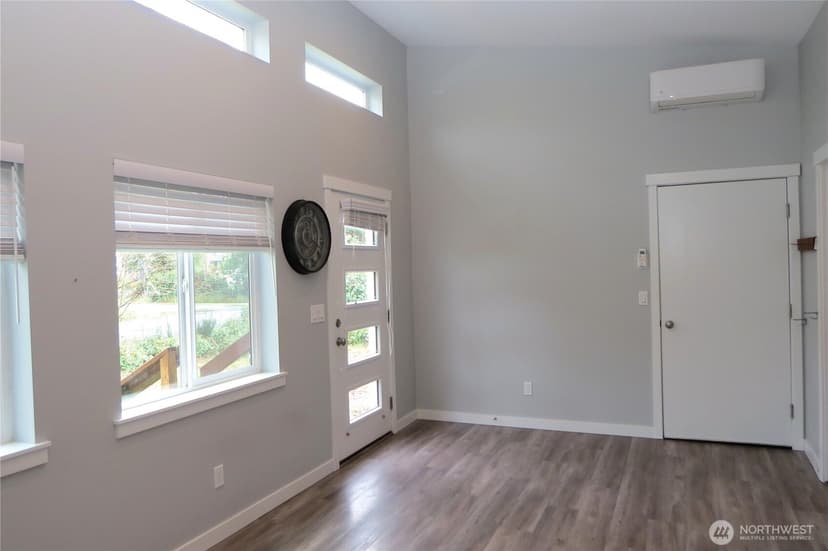 Property photo for 905 Wawona Avenue SW, Ocean Shores photo 5