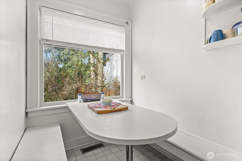 Property photo for 9007 Dayton Avenue N, Seattle photo 6