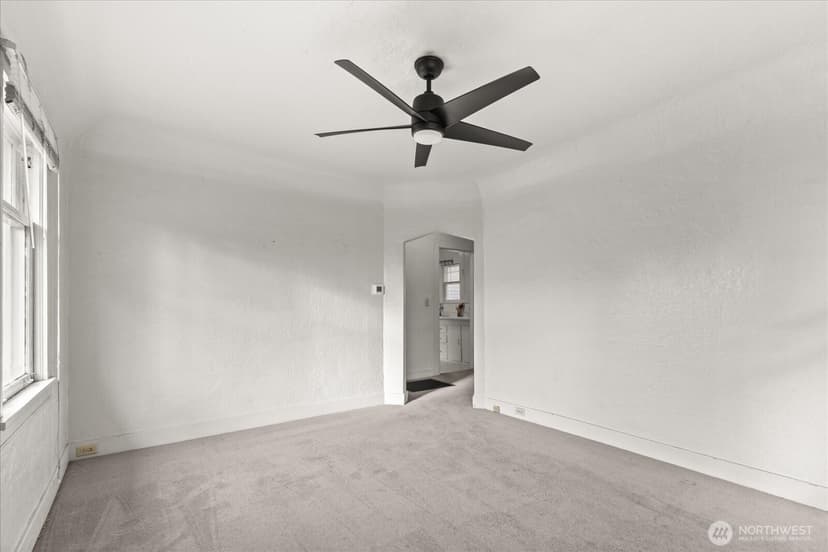 Property photo for 9007 Dayton Avenue N, Seattle photo 14