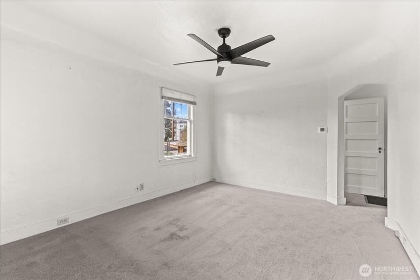 Property photo for 9007 Dayton Avenue N, Seattle photo 17