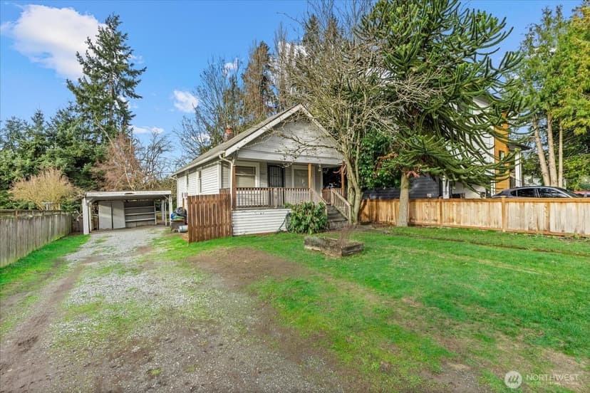 Property photo for 9007 Dayton Avenue N, Seattle