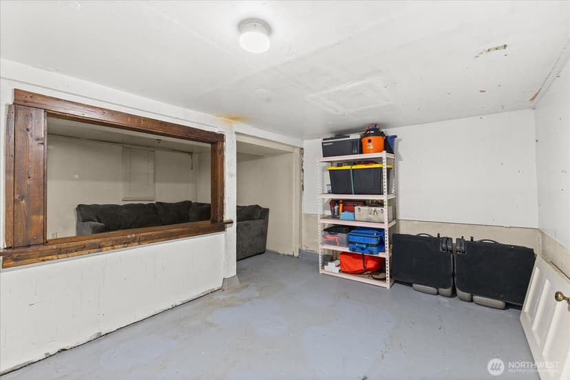 Property photo for 9007 Dayton Avenue N, Seattle photo 12