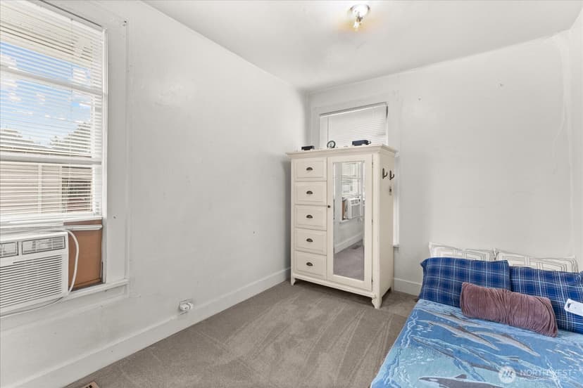 Property photo for 9007 Dayton Avenue N, Seattle photo 11