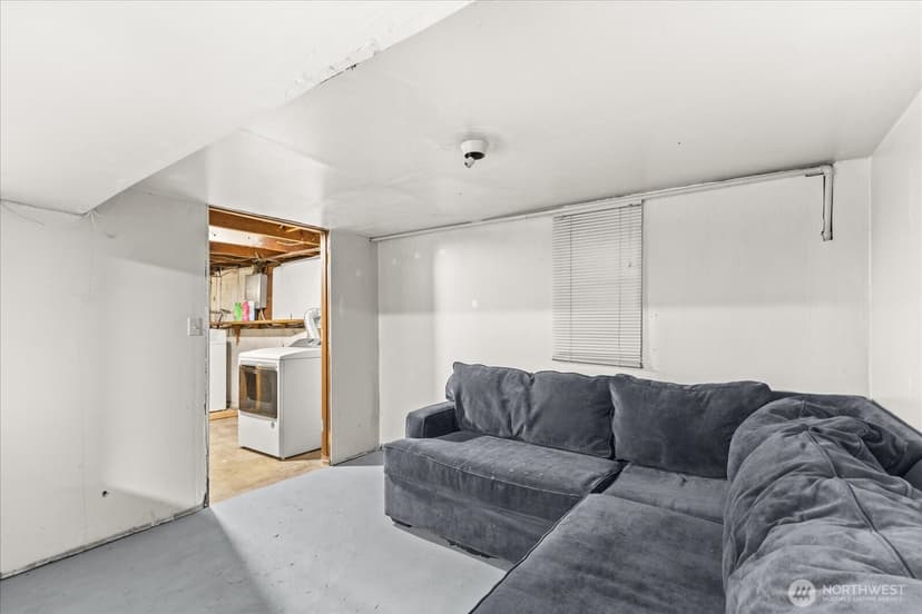 Property photo for 9007 Dayton Avenue N, Seattle photo 13