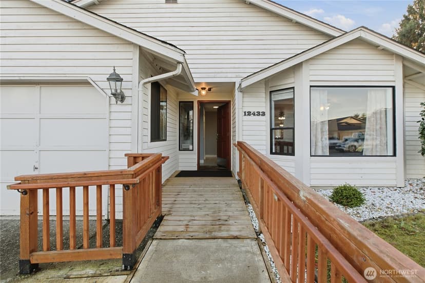 Property photo for 12433 SE 275th Place, Kent