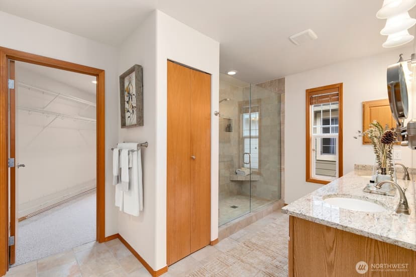 Property photo for 2100 SE 2nd Place, Renton photo 18
