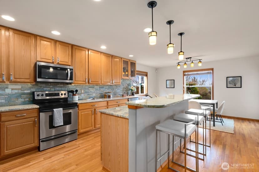 Property photo for 2100 SE 2nd Place, Renton photo 6