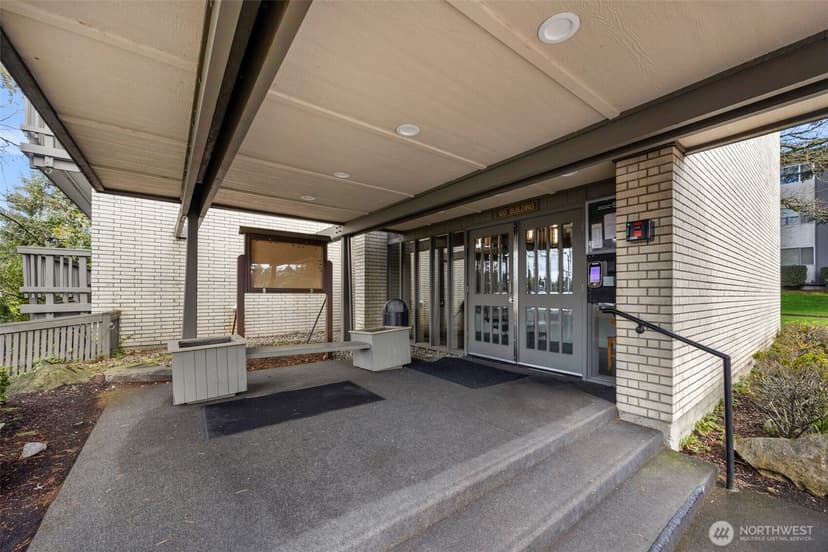 Property photo for 2500 81st Avenue SE #118, Mercer Island photo 29