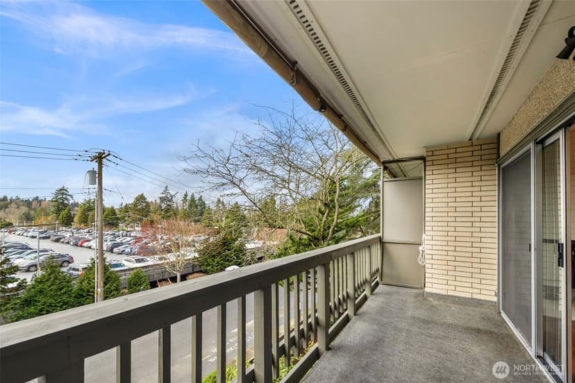 Property photo for 2500 81st Avenue SE #118, Mercer Island photo 28