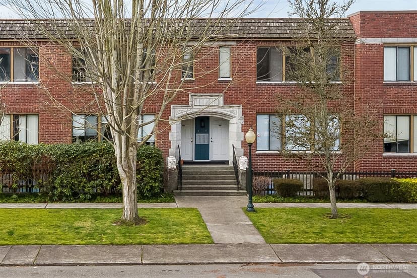 Property photo for 2120 Highland Avenue #105, Everett