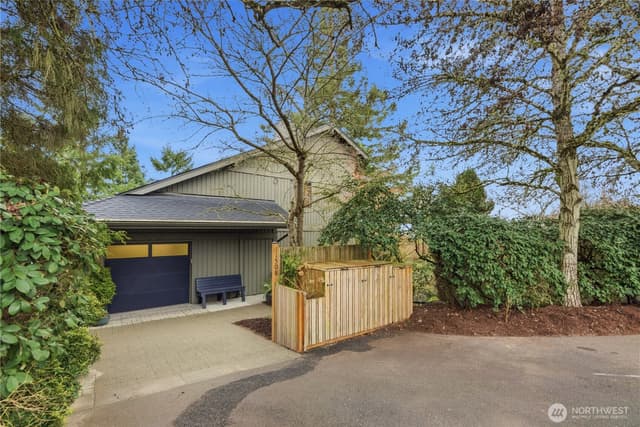 Property photo for 11508 Durland Avenue NE, Seattle photo 2