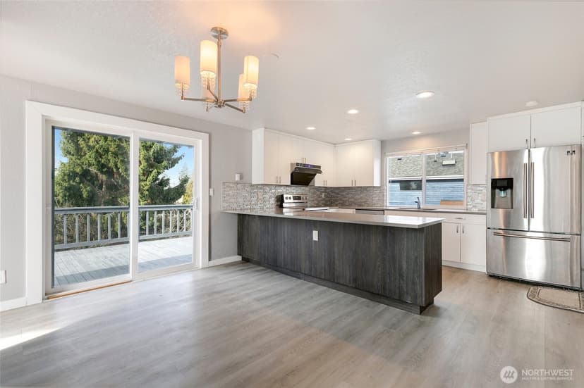 Property photo for 11944 SE 212th Place, Kent photo 6