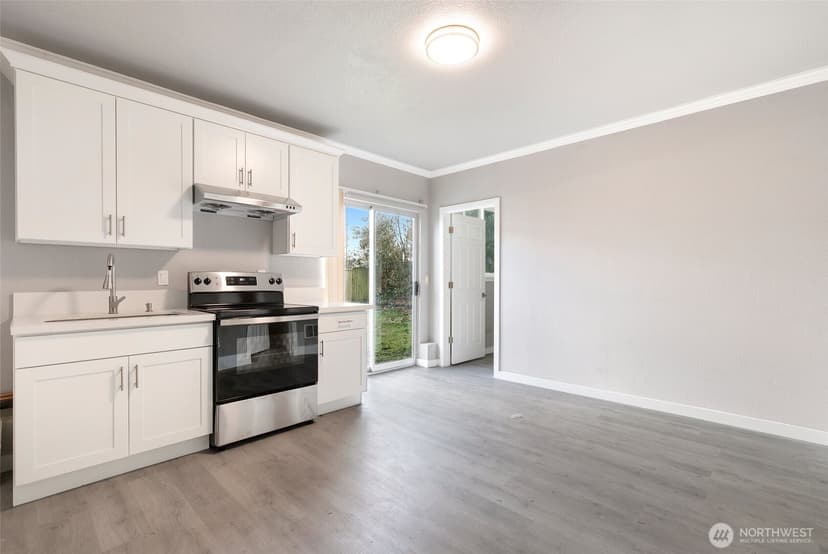 Property photo for 11944 SE 212th Place, Kent photo 16