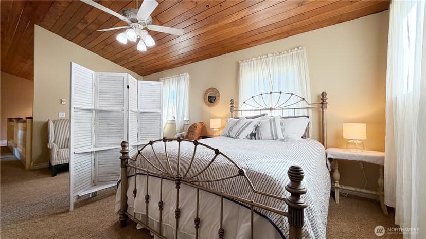 Property photo for 27 M Cascade Drive, Hat Island photo 32