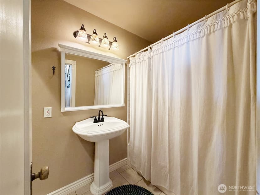 Property photo for 27 M Cascade Drive, Hat Island photo 22