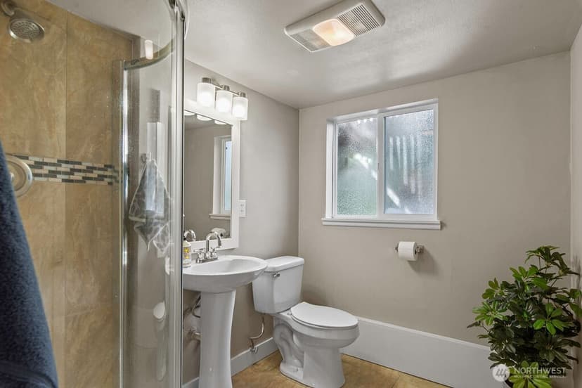 Property photo for 18331 38th Avenue S, SeaTac photo 16