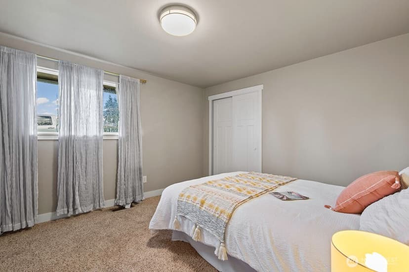 Property photo for 18331 38th Avenue S, SeaTac photo 12