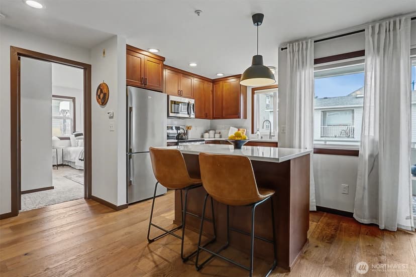 Property photo for 2422 NW 58th Street #202, Seattle photo 8
