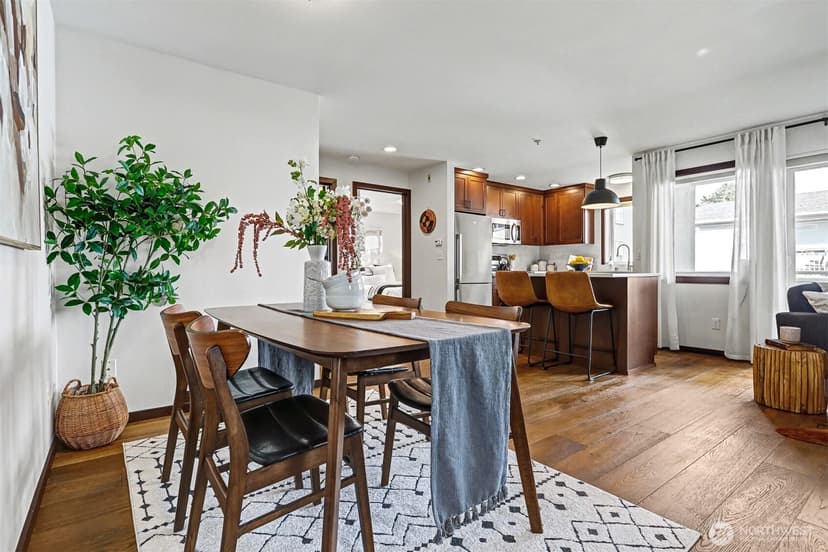 Property photo for 2422 NW 58th Street #202, Seattle photo 7