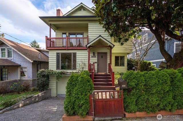 Property photo for 2418 Federal Avenue E, Seattle photo 2