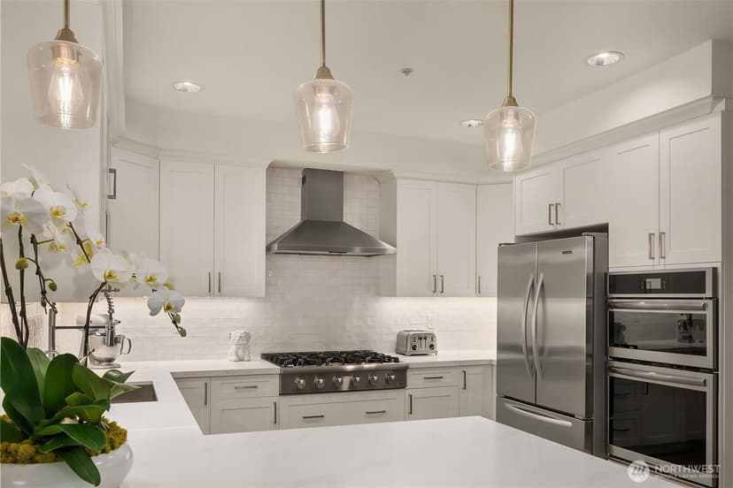 Property photo for 719 2nd Avenue W #202, Seattle photo 7