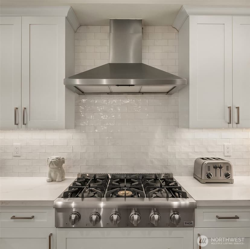 Property photo for 719 2nd Avenue W #202, Seattle photo 8