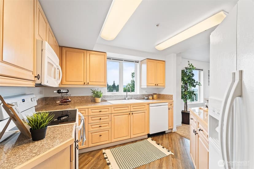 Property photo for 15020 Bothell Way NE #502, Lake Forest Park photo 7