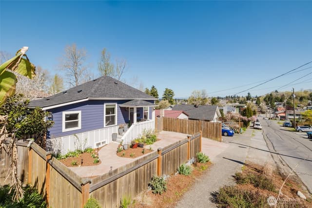 Property photo for 3032 S Dawson Street, Seattle photo 2