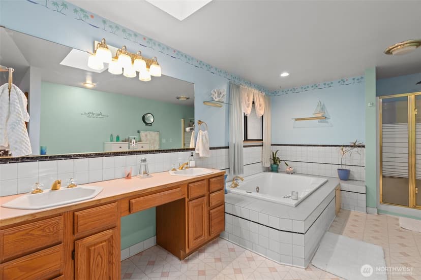 Property photo for 14834 Fremont Avenue N, Shoreline photo 13