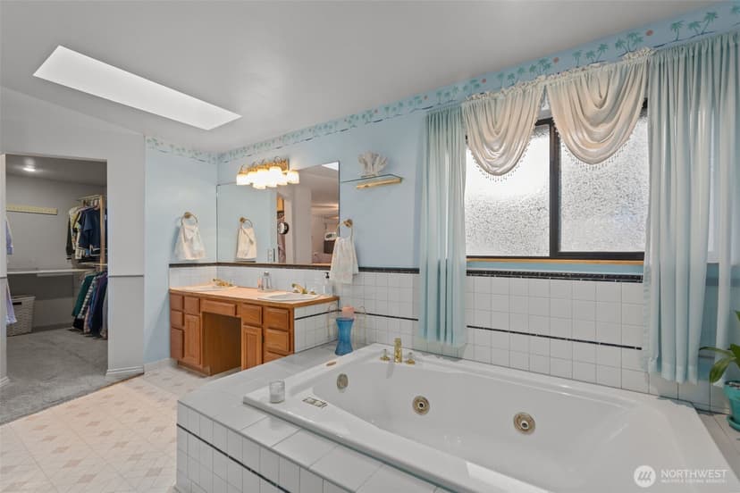 Property photo for 14834 Fremont Avenue N, Shoreline photo 14