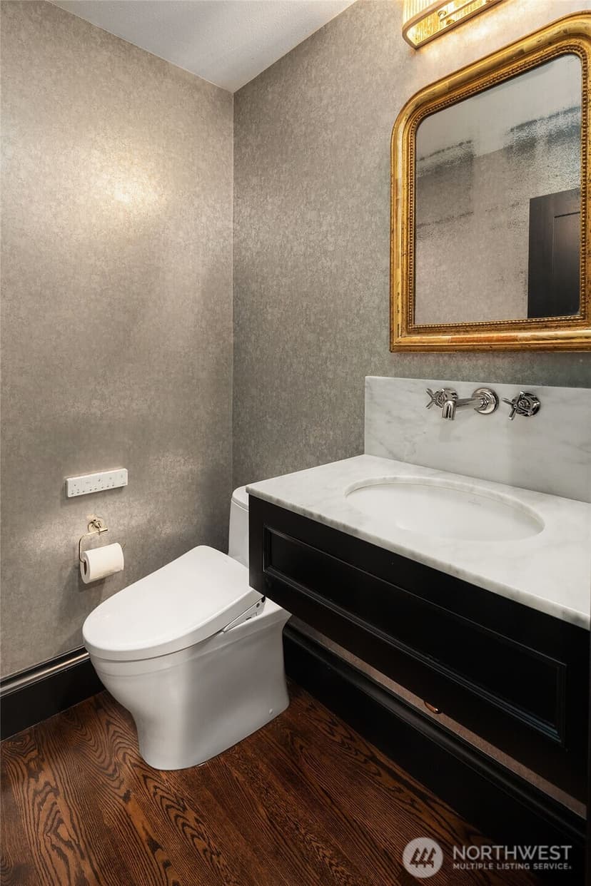 Property photo for 1601 Evergreen Point Road, Medina photo 16