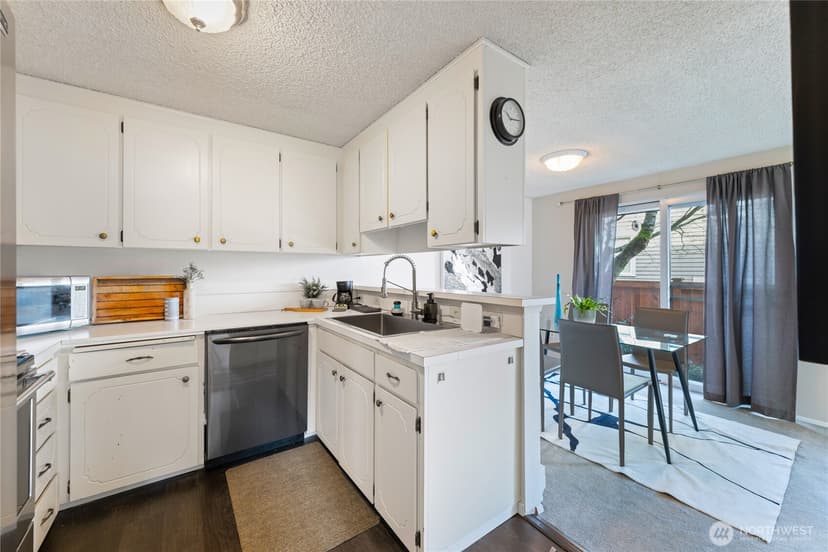 Property photo for 242 4th Avenue S #2, Edmonds photo 11