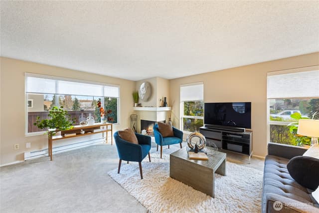 Property photo for 242 4th Avenue S #2, Edmonds photo 3