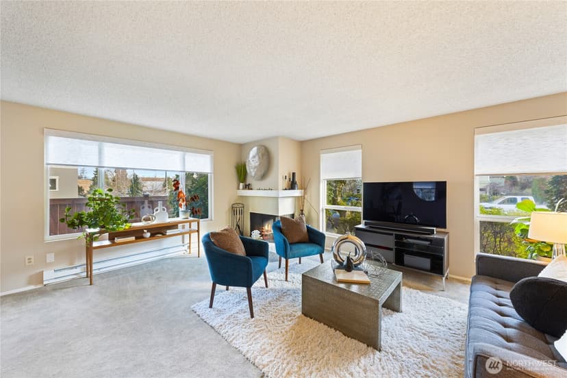 Property photo for 242 4th Avenue S #2, Edmonds photo 3