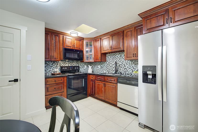 Property photo for 4308 NE Sunset Boulevard #T1, Renton photo 11